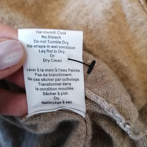 Aritizia Talula Angora and Cashmere Oversized Neutral Cozy Cardigan Size XXS - Picture 15 of 16